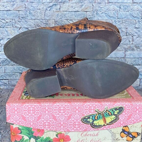 SO Faux Leather Ankle Boots Snakeskin Print Style Barb Womens Size 10 - Picture 6 of 8